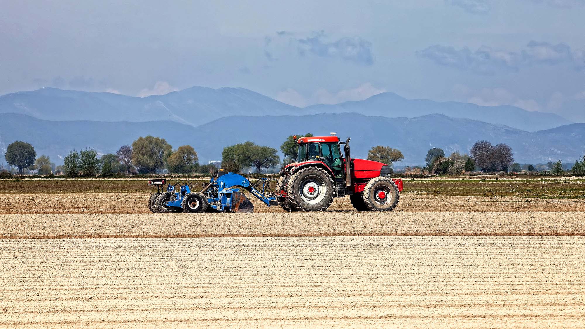 Field preparation with HD818 guidance